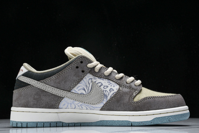 Nike SB Dunk Low Big Money Savings FZ3129-200