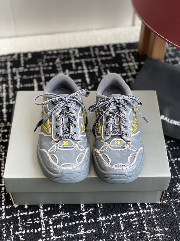 BL Hamptons Worn-Out  -COPSHOE BL - WO 02