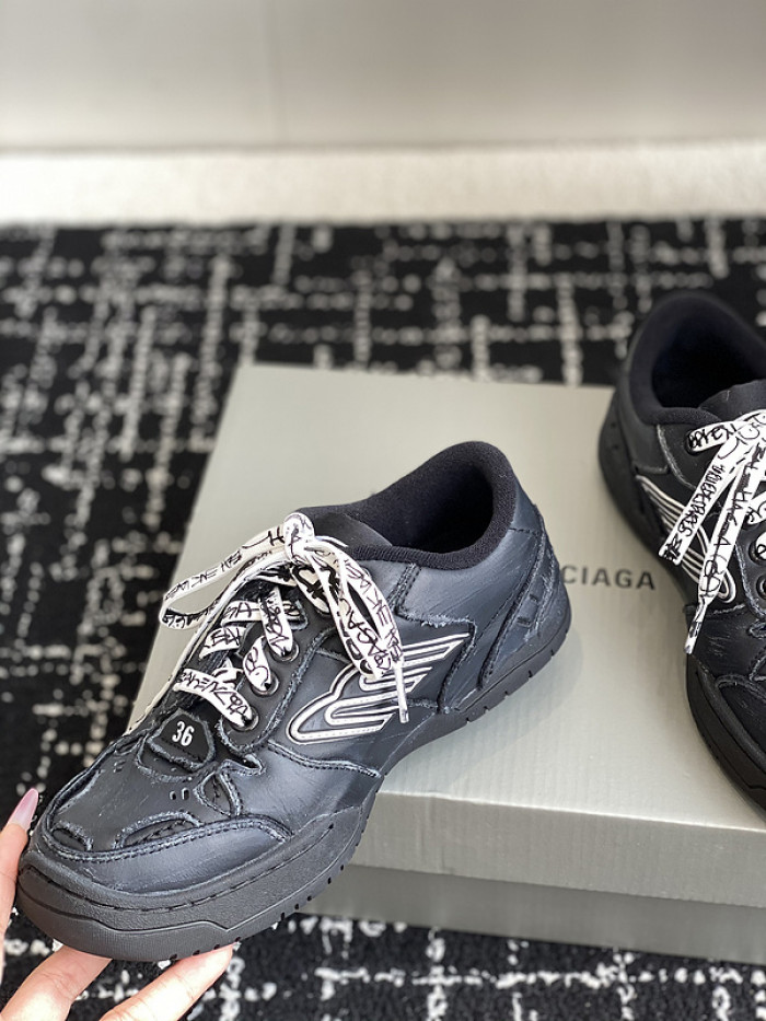 BL Hamptons Worn-Out  -COPSHOE BL - WO 03