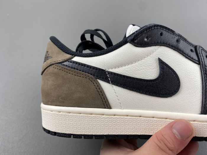 Air Jordan 1 Low OG “Mocha” CZ0790 -102