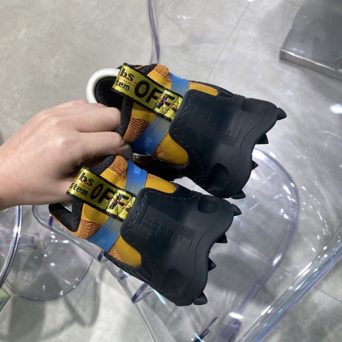 OF C/O ODSY-1000 SNEAKER KICKZE OW-22