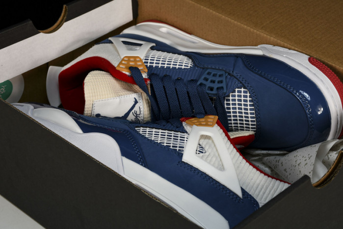 Air Jordan 4 Retro