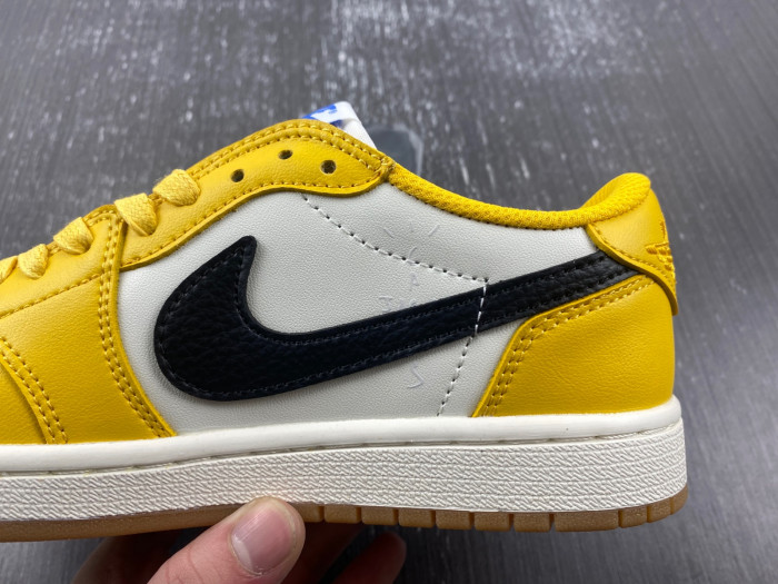 Travis Scott Air Jordan 1 Low OG DZ4137-701