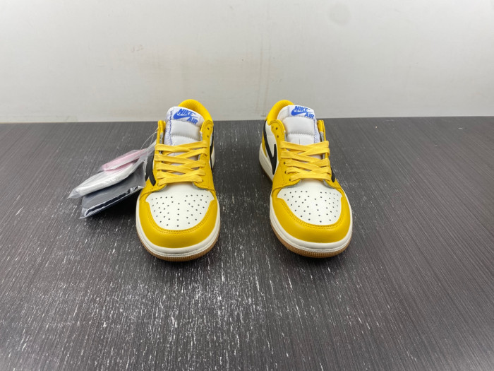 Travis Scott Air Jordan 1 Low OG DZ4137-701