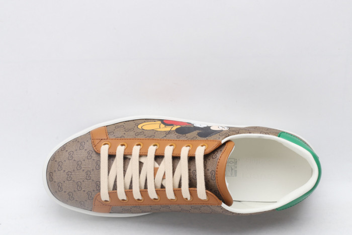 GC ACE EMBROIDERED LOW-TOP SNEAKER GC-19