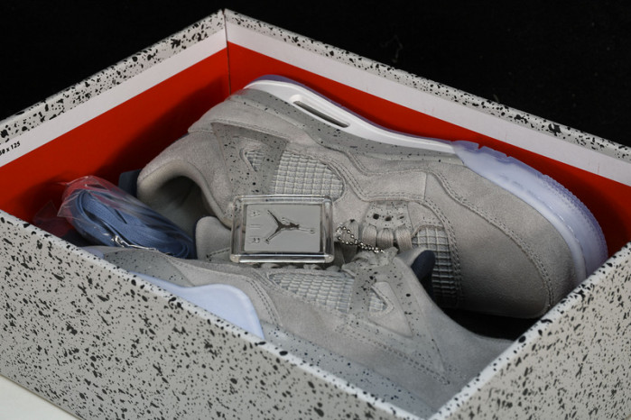 Air Jordan 4 Retro