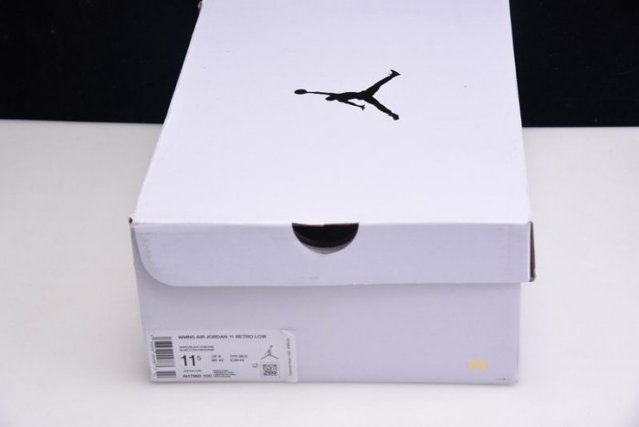 Air Jordan 11 Low WMNS “Concord” AH7860-100