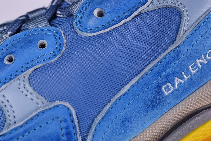 BL 17FW TRIPLE S“CREAM” Washed Show Snea Grey MENS 483513W06E