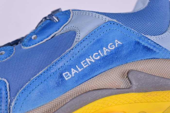 BL 17FW TRIPLE S“CREAM” Washed Show Snea Grey MENS 483513W06E