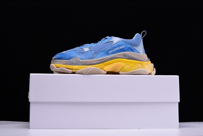 BL 17FW TRIPLE S“CREAM” Washed Show Snea Grey MENS 483513W06E