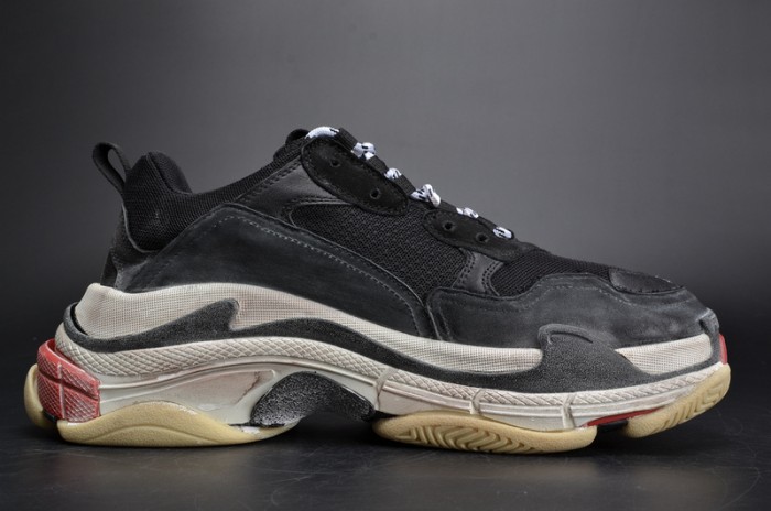 BL 17FW TRIPLE S TRAINER  BLACK/ RED MENS W05M23972