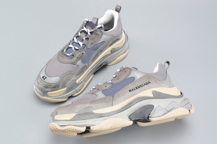 BL 17FW TRIPLE S WASHED SHOF SNEA GREY  MENS AED2900