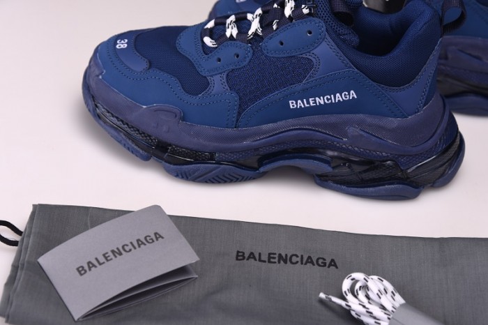 BL TRIPLE TRAINER ‘RED -BLUE ‘ 544351 WO901 4107