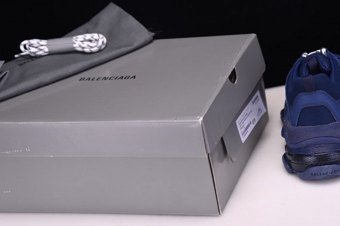 BL TRIPLE TRAINER ‘RED -BLUE ‘ 544351 WO901 4107