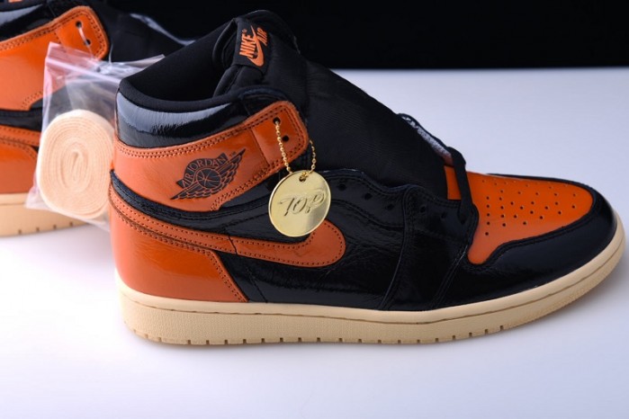AIR JORDAN 1 SHATTERED BACKBOARD 3.0 555088-028