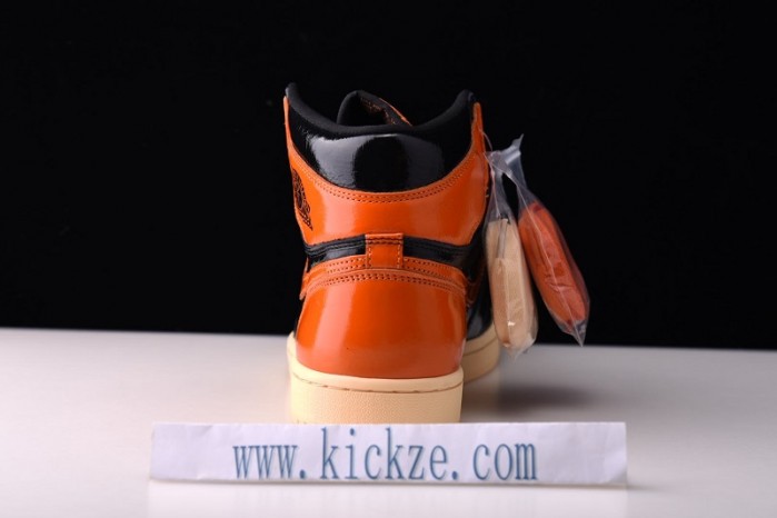 AIR JORDAN 1 SHATTERED BACKBOARD 3.0 555088-028